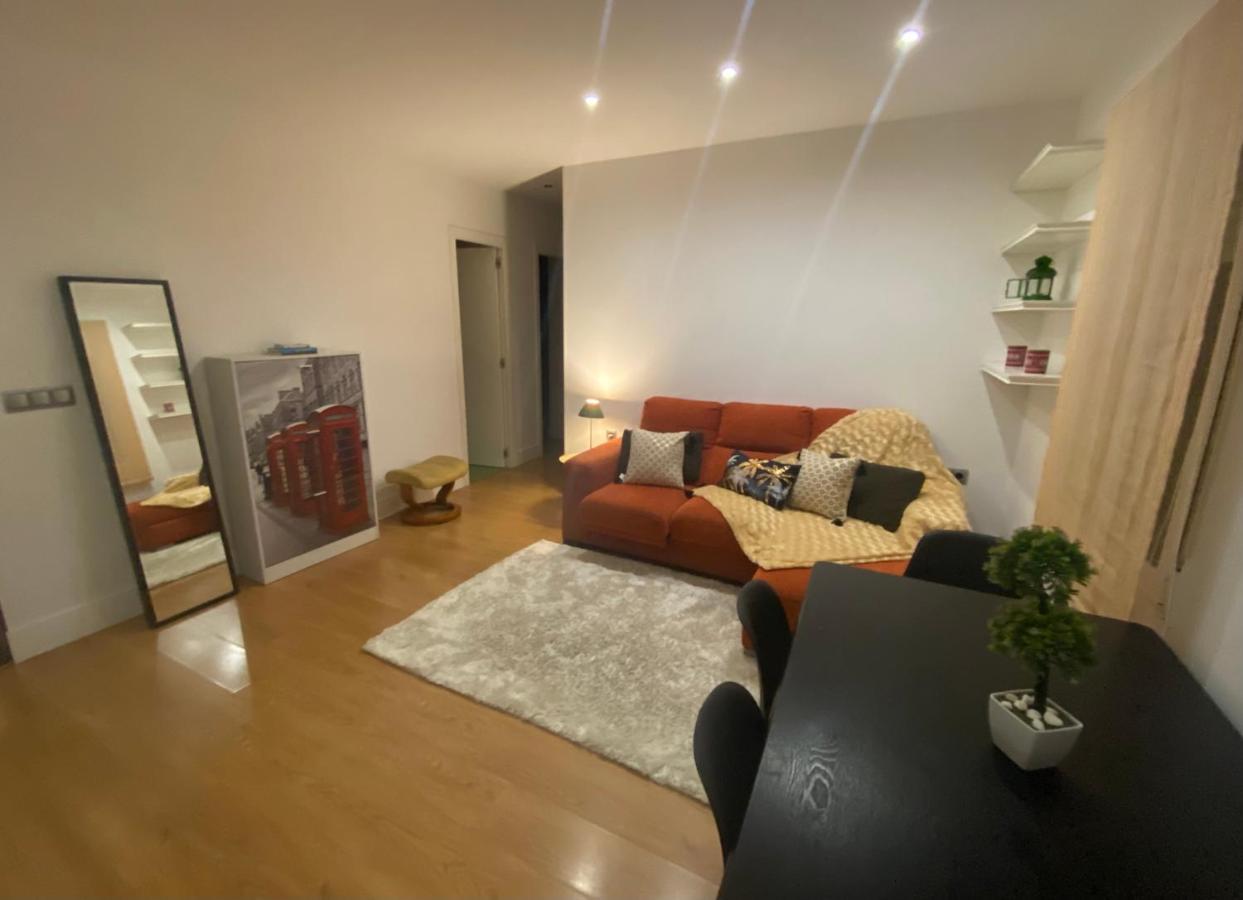 De Frente A 4 Torres, Habitacion Con Bano Madri Exterior foto